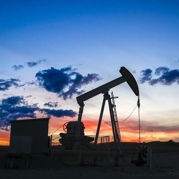 Lobby group says emissions cap could cost oil and gas sector $75B in lost investment